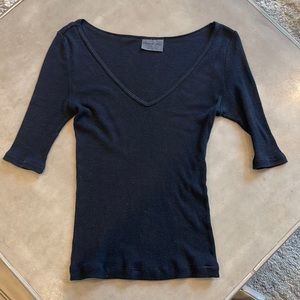 Michael Stars Black V Neck to shoulder 3/4 length shirt